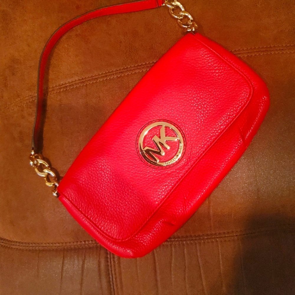 Cute clutch that will dress up any outfit.